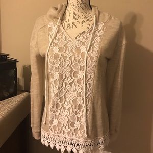 Junior medium NWOT Lace-front hoodie pullover